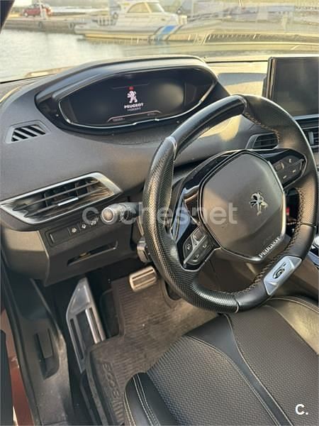 Usado Peugeot 5008 GT 180 CV (132 kW) 2022 Marrón SUV