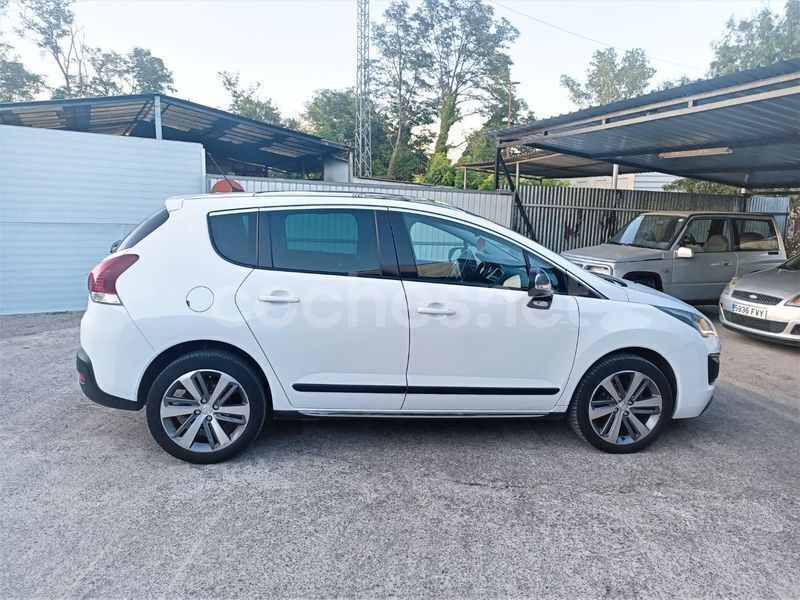 Usado Peugeot 3008 Allure 131 CV (96 kW) 2015 Blanco Berlina