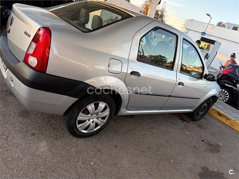 Gris / plata Usado 2008 Dacia Logan Ambiance Berlina | 3000 € (Precio justo) - Imagen 1/4