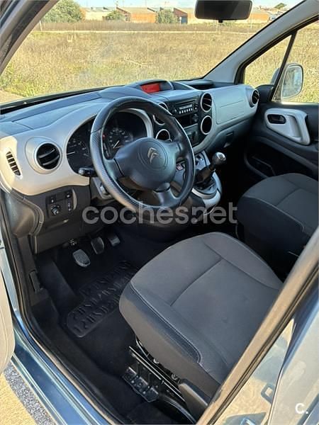 Usado Citroën Berlingo Feel 100 CV (73 kW) 2015 Azul Monovolumen