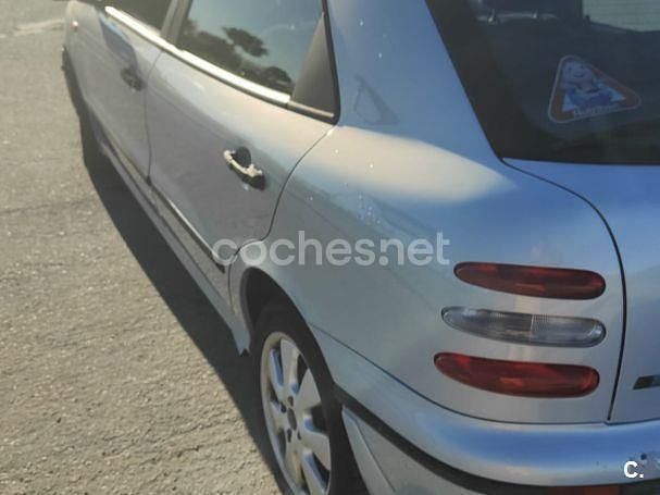 Usado Fiat Brava 103 CV (75 kW) 2001 Blanco Utilitario