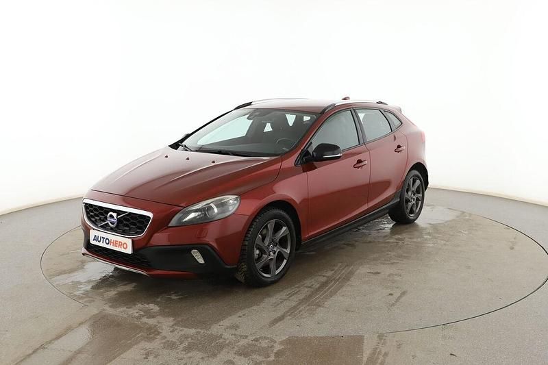 Rojo Usado 2015 Volvo V40 CC Momentum Familiar | 13.999 € (Precio justo) - Imagen 1/3