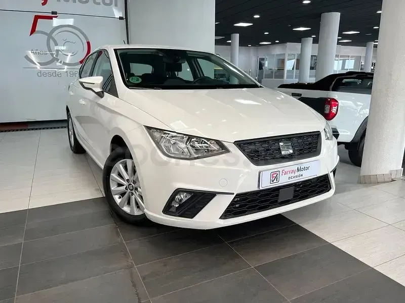 Usado Seat Ibiza Style 110 CV (80 kW) 2021 Blanco Utilitario