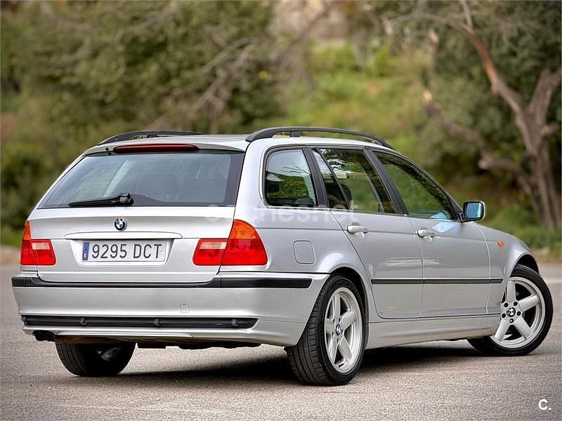 Usado BMW 320 170 CV (125 kW) 2002 Gris / plata Familiar