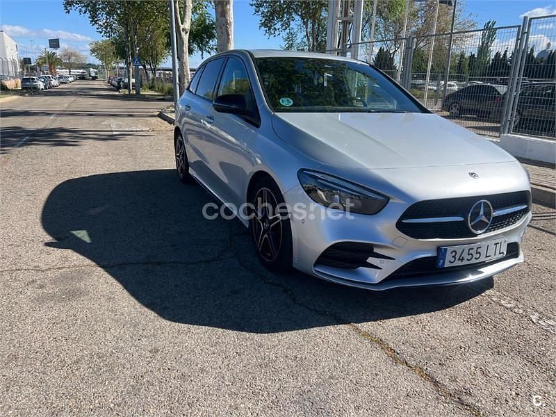 Usado Mercedes B200 150 CV (110 kW) 2021 Gris / plata Utilitario