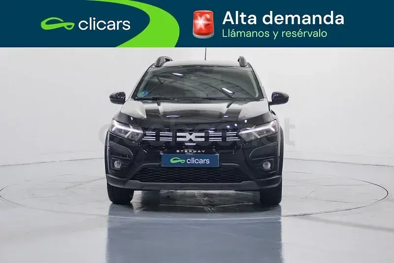 Usado Dacia Sandero Expression 101 CV (74 kW) 2024 Negro Berlina