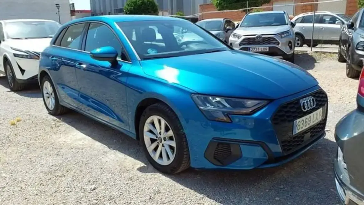Usado Audi A3 Sportback 110 CV (80 kW) 2022 Azul Utilitario