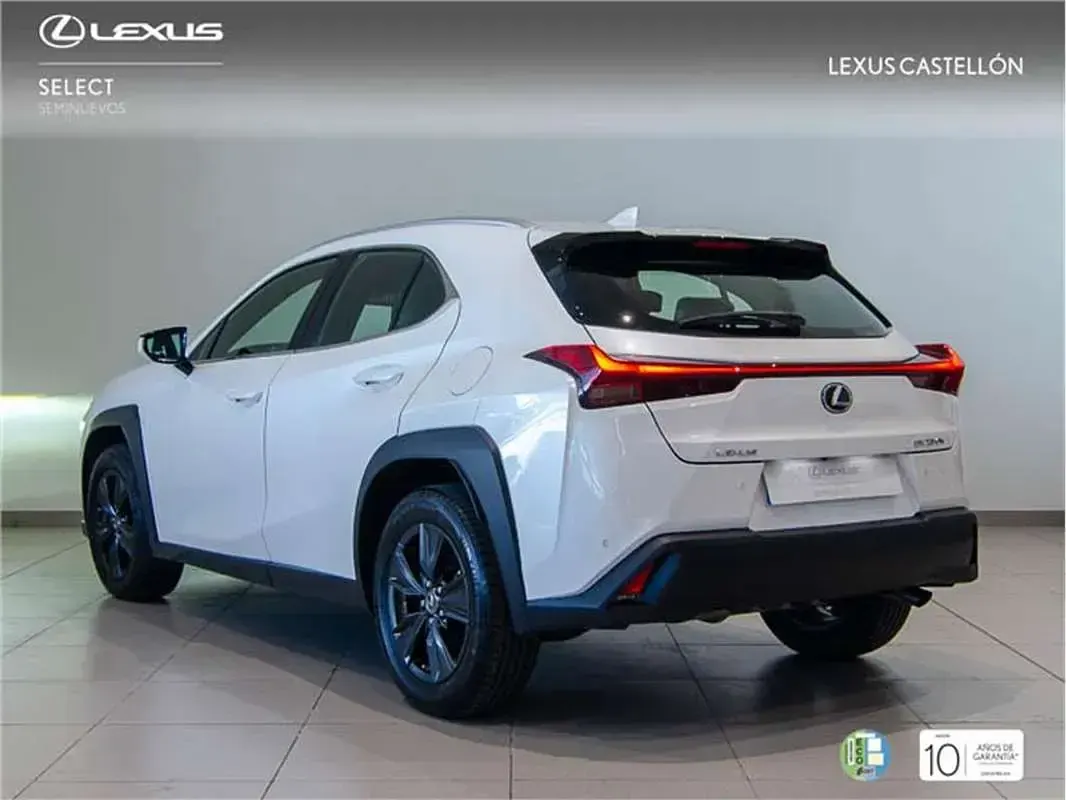 Usado Lexus UX 250h Business Edition 184 CV (135 kW) 2022 SUV