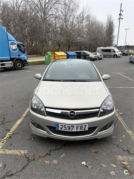 Usado Opel Astra GTC Sport 120 CV (88 kW) 2007 Amarillo Berlina