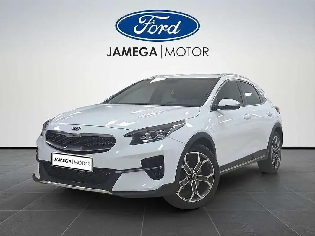 Usado Kia XCeed 136 CV (100 kW) 2021 Blanco SUV