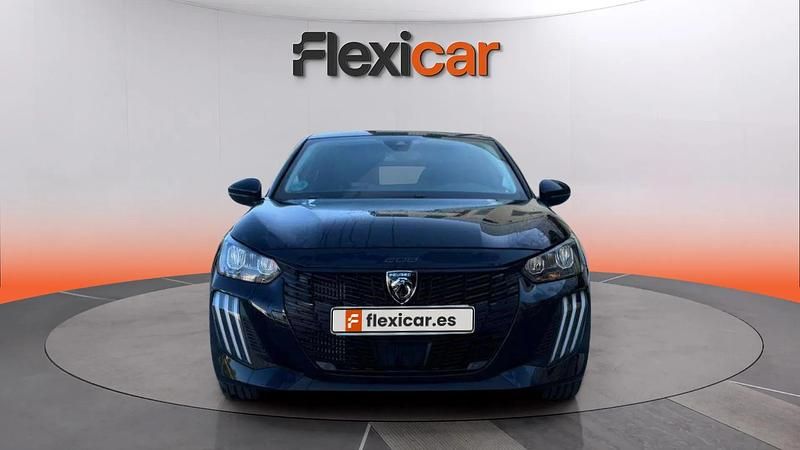 Usado Peugeot 208 Allure 101 CV (74 kW) 2025 Negro Utilitario