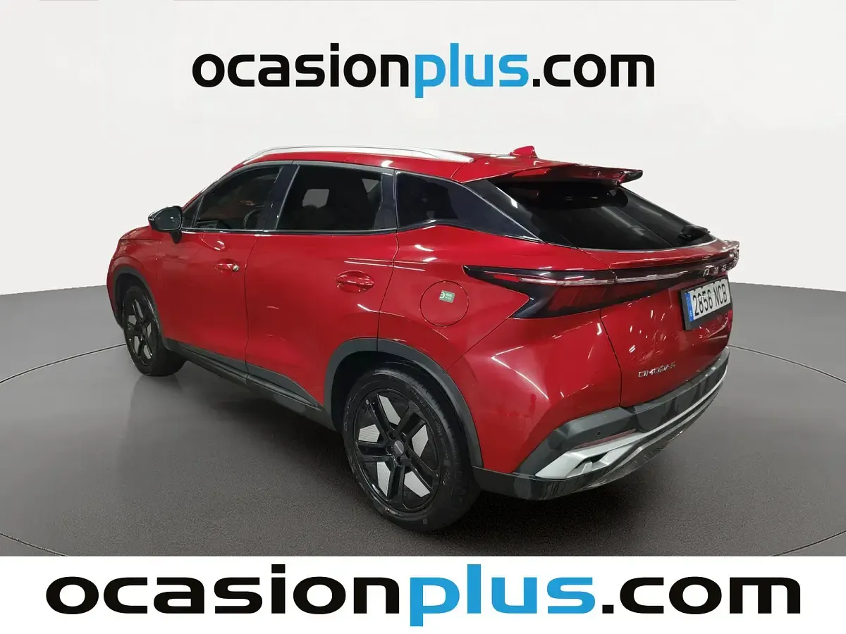 Używany Omoda 5 147 KM (108 kW) 2025 Czerwony SUV
