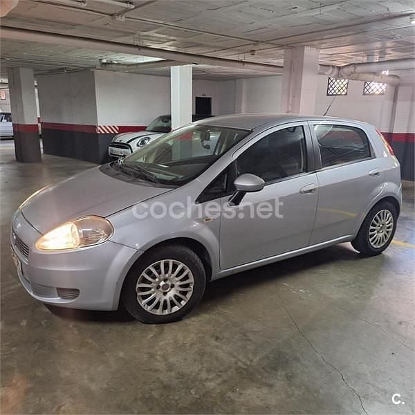 Usado Fiat Punto Evo Dynamic 90 CV (66 kW) 2010 Gris / plata Utilitario