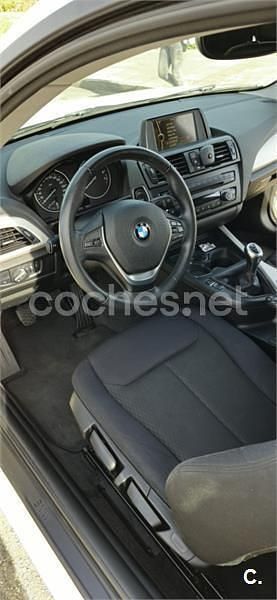 Begagnad BMW 116 Sport Line 136 HK (100 kW) 2014 Vit Halvkombi