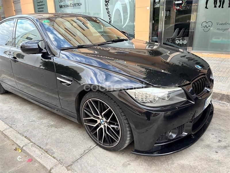Negro Usado 2011 BMW 320 Efficient Dynamics Berlina | 11.300 € - Imagen 1/4
