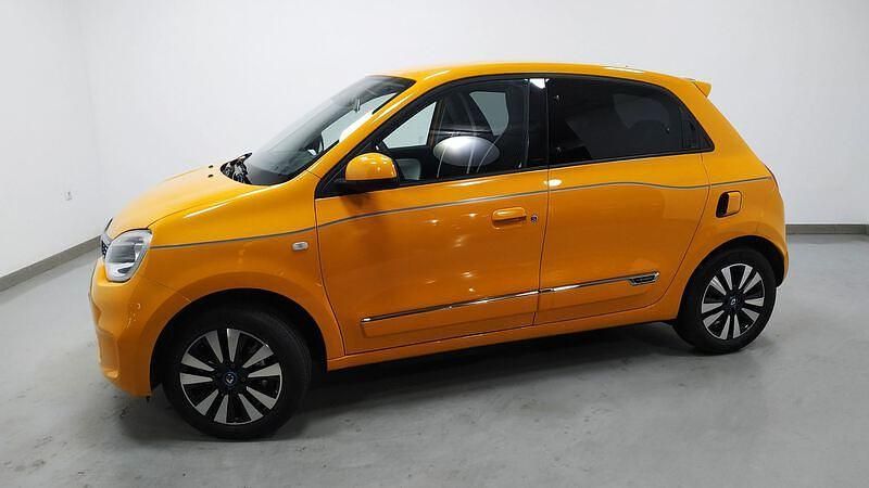 Usado Renault Twingo Zen 60 kW (82 CV) 2021 Amarillo Utilitario