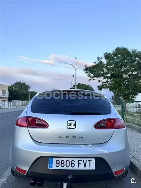 Usado Seat Leon Sport 140 CV (102 kW) 2007 Gris / plata Utilitario