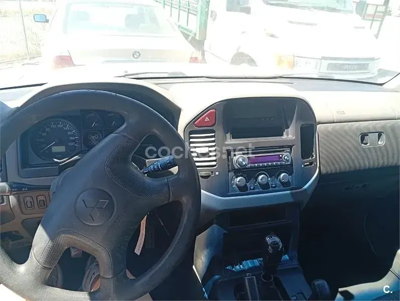 Usado Mitsubishi Montero 160 CV (117 kW) 2005 Beige SUV