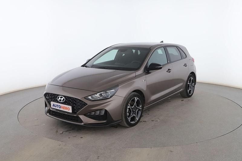 Gris Usado 2023 Hyundai i30 N Line Utilitario | 19.599 € (Precio justo) - Imagen 1/3