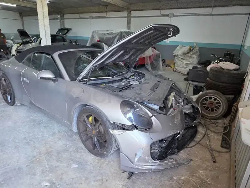 Usado Porsche 911 Carrera 4S Cabriolet 450 CV (330 kW) 2020 Gris / plata Descapotable