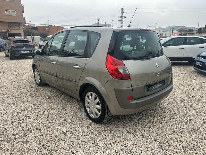 Usado Renault Scénic II 110 CV (80 kW) 2008 Gris / plata Monovolumen