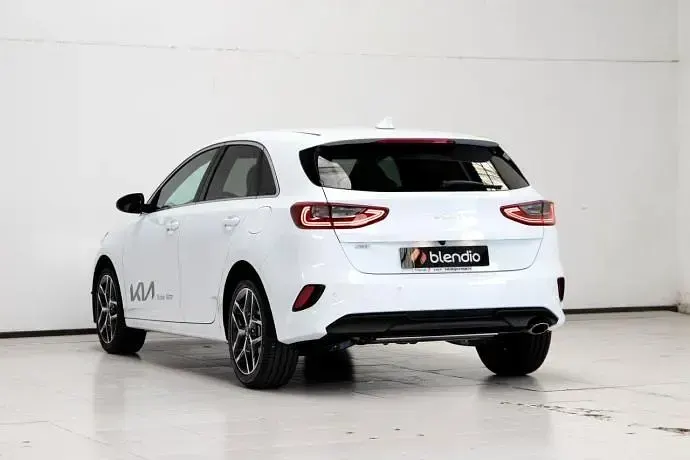 Usado Kia Ceed 160 CV (117 kW) 2024 Gris Utilitario
