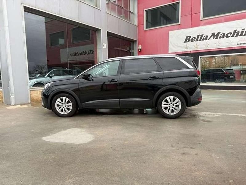 Usado Peugeot 5008 Active 131 CV (96 kW) 2019 Negro SUV