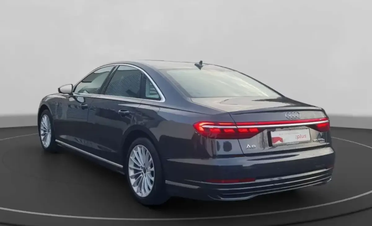 Usado Audi A8 462 CV (339 kW) 2024 Gris Berlina