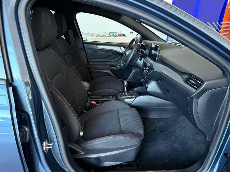Usado Ford Focus Trend+ 125 CV (91 kW) 2022 Azul Berlina