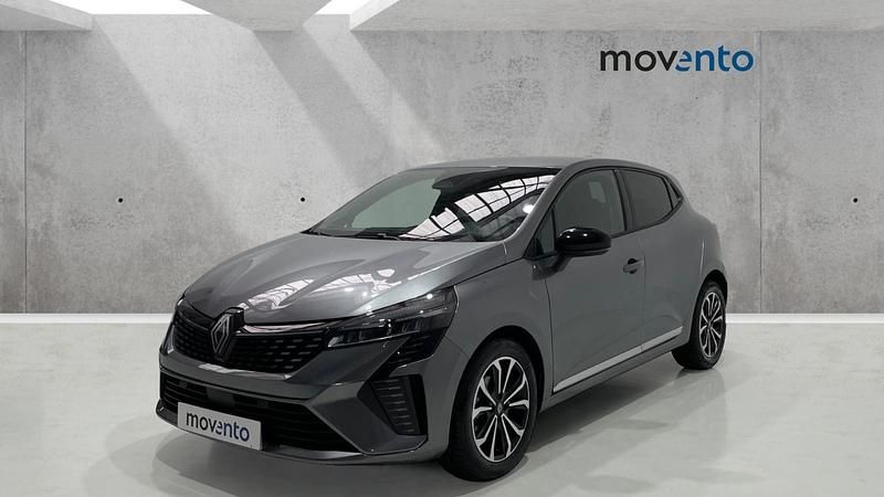 Usado Renault Clio V Techno 90 CV (66 kW) 2025 Gris / plata Berlina