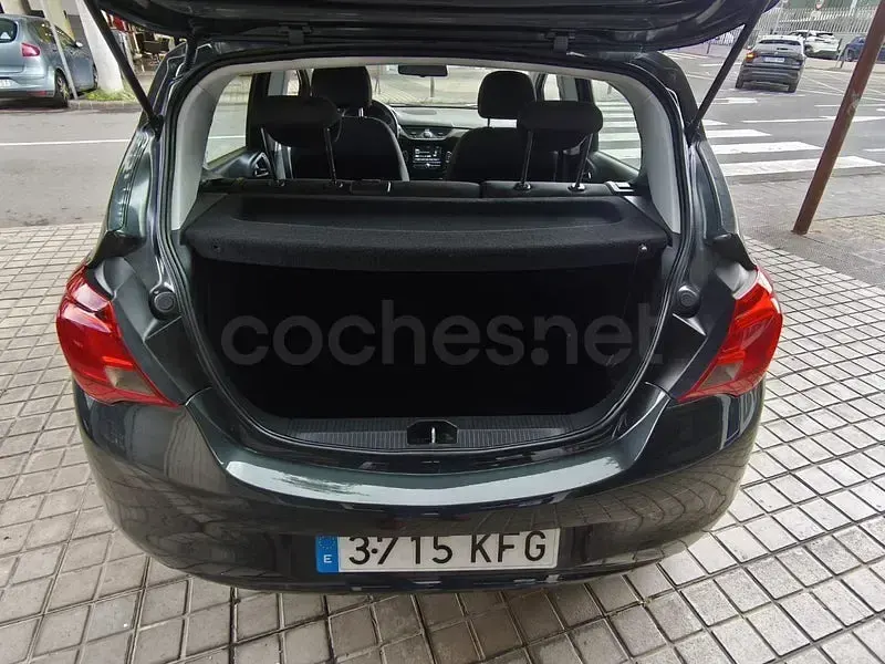 Usado Opel Corsa Business 90 CV (66 kW) 2018 Gris / plata Utilitario