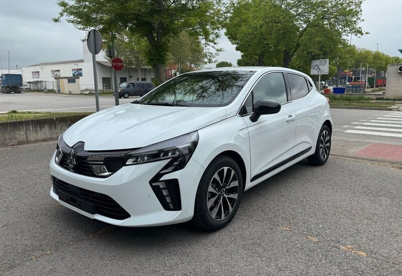 Blanco Nuevo 2025 Mitsubishi Colt Berlina | 21.505 € (Un poco caro) - Imagen 1/4
