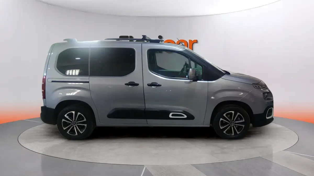 Usado Citroën Berlingo Feel 110 CV (80 kW) 2019 Gris Monovolumen