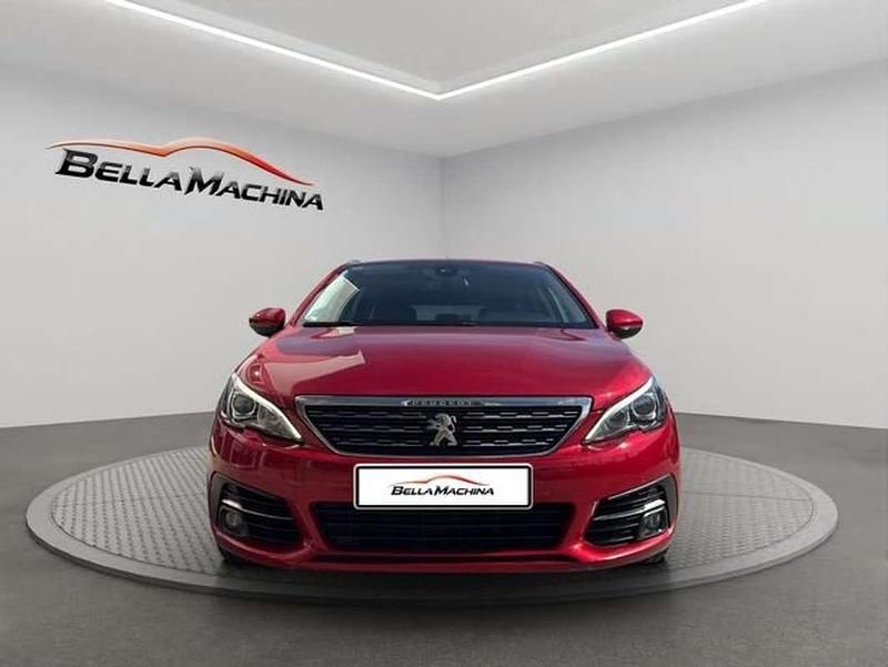 Usado Peugeot 308 SW Allure 131 CV (96 kW) 2020 Rojo Familiar