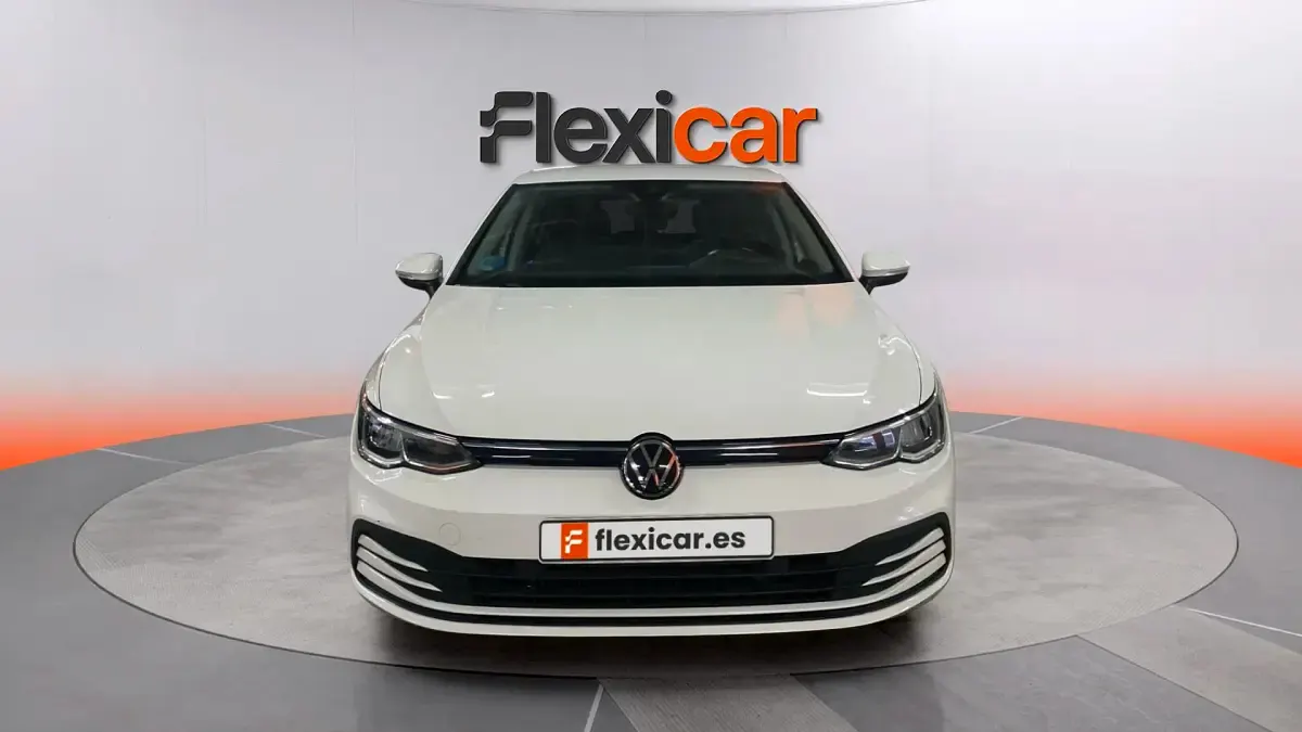 Usado VW Golf VIII 110 CV (80 kW) 2023 Blanco Berlina