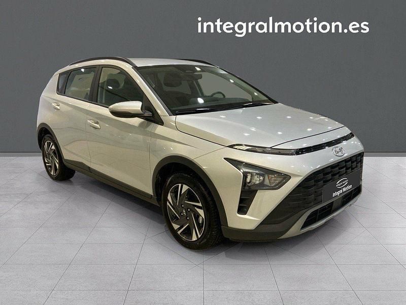 Usado Hyundai Bayon 84 CV (61 kW) 2023 Gris SUV