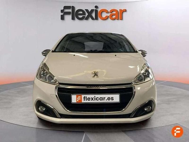 Usado Peugeot 208 Style 110 CV (80 kW) 2017 Blanco Utilitario