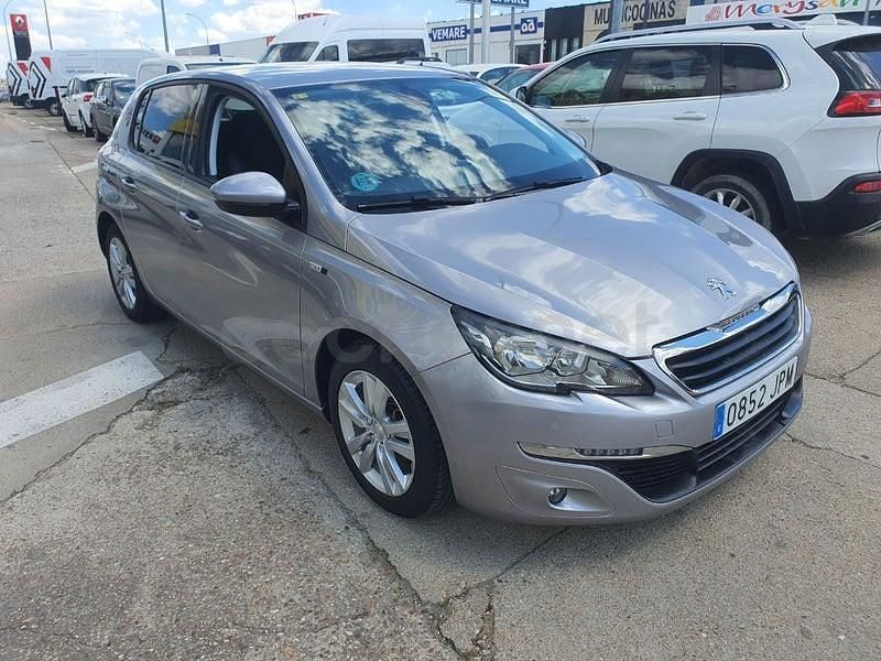 Usado Peugeot 308 Style 100 CV (73 kW) 2016 Gris / plata Berlina