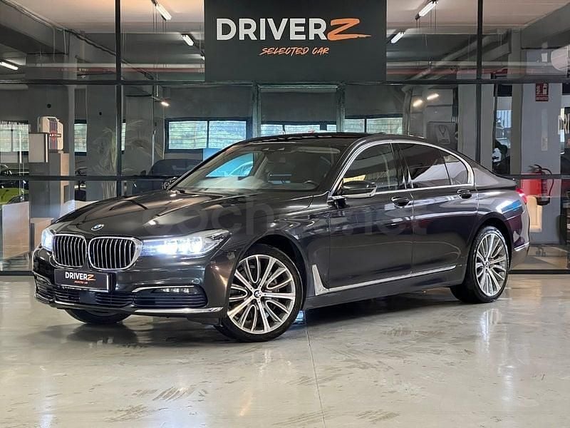 Usado BMW 730 Comfort Edition 265 CV (194 kW) 2016 Gris / plata Berlina