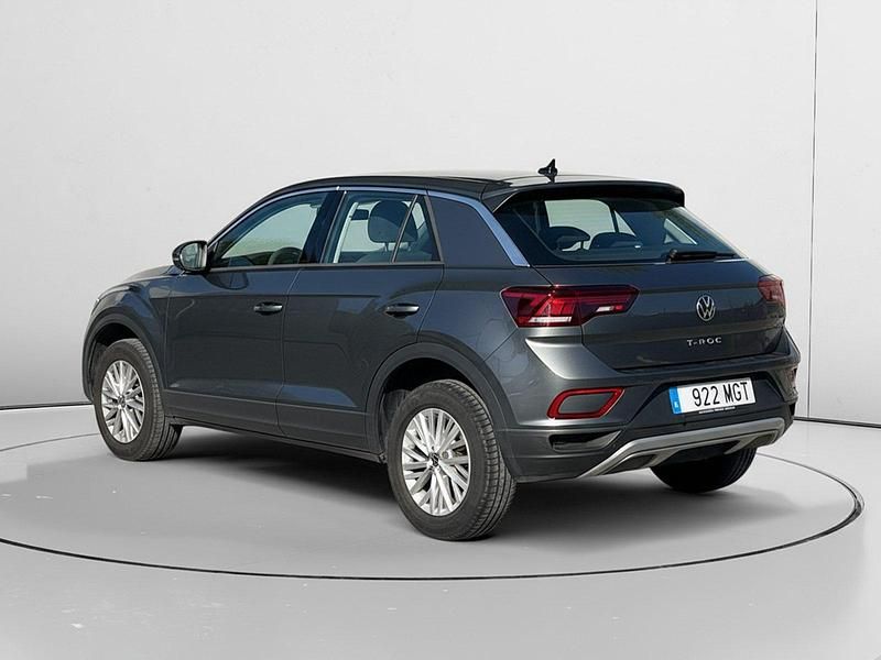 Usado VW T-Roc 111 CV (81 kW) 2023 Gris SUV