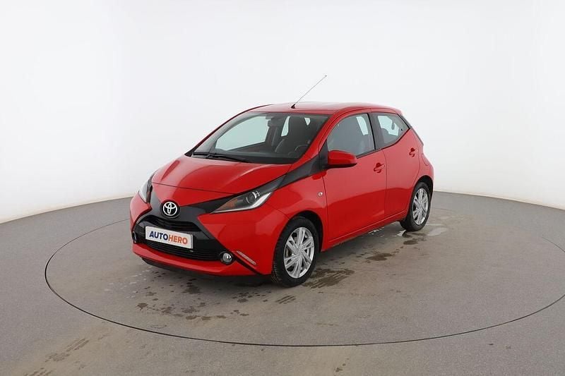 Rojo Usado 2016 Toyota Aygo X-play Utilitario | 10.499 € (Precio justo) - Imagen 1/3