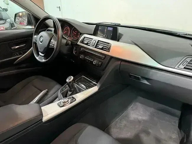 Usado BMW 318 143 CV (105 kW) 2014 Marrón Familiar