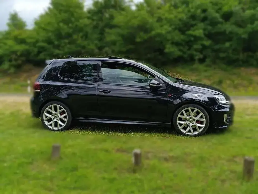 Usado VW Golf VI GTI 235 CV (172 kW) 2011 Negro Utilitario