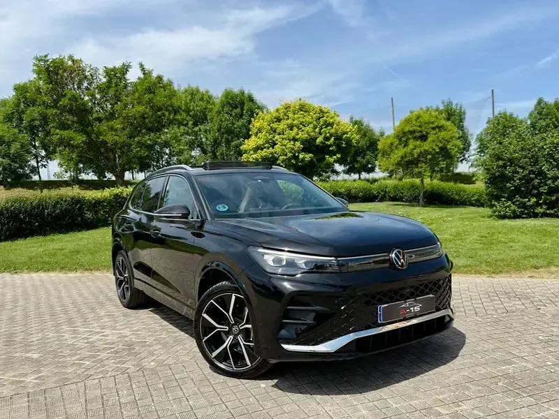 Usado VW Tiguan R-line 150 CV (110 kW) 2024 Negro SUV