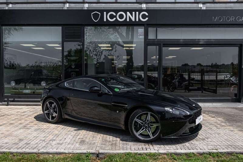 Azul Usado 2017 Aston Martin V8 Vantage Coupe | 79.900 € - Imagen 1/4
