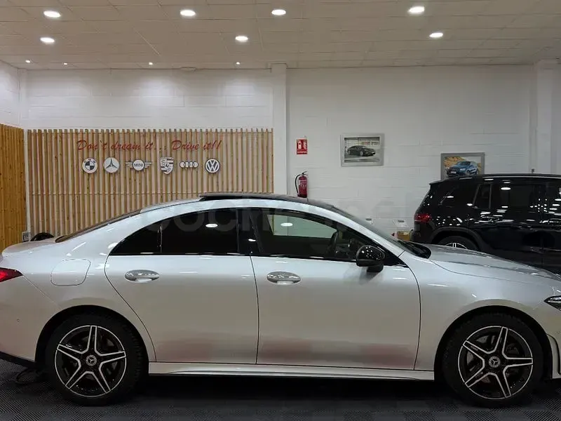 Usado Mercedes CLA250e 218 CV (160 kW) 2022 Gris / plata Coupe