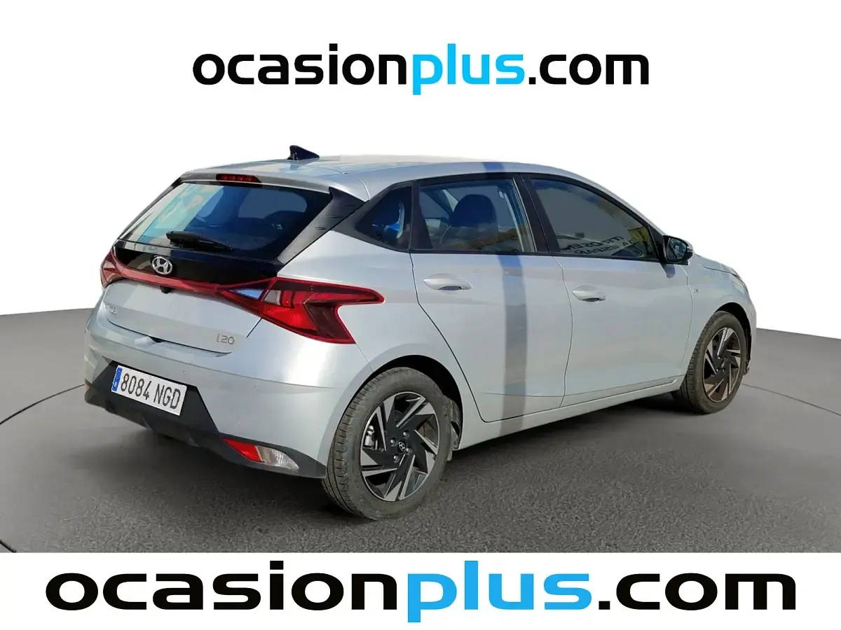 Begagnad Hyundai i20 100 HK (73 kW) 2022 Grå Halvkombi
