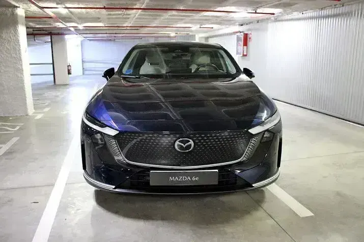 Usado Mazda 6e Takumi-Line 180 kW (245 CV) 2025 Azul