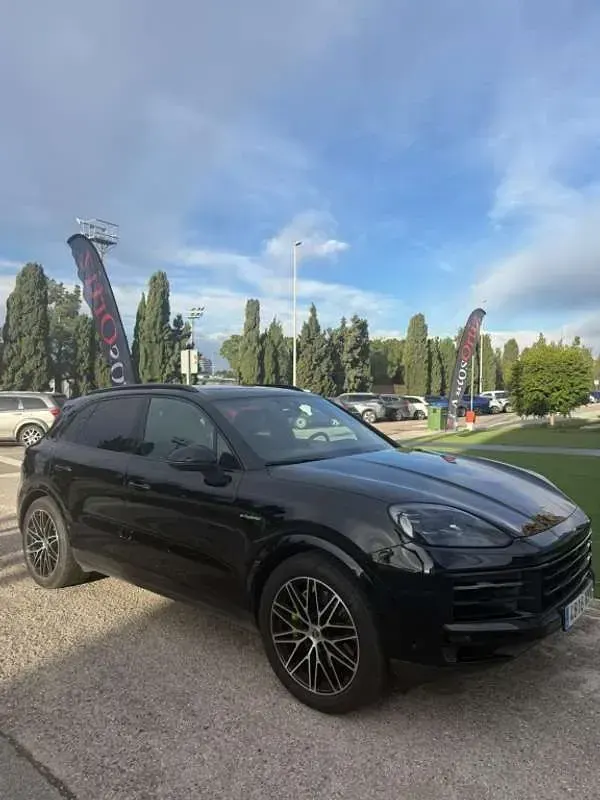 Usado Porsche Cayenne 470 CV (345 kW) 2024 Negro SUV