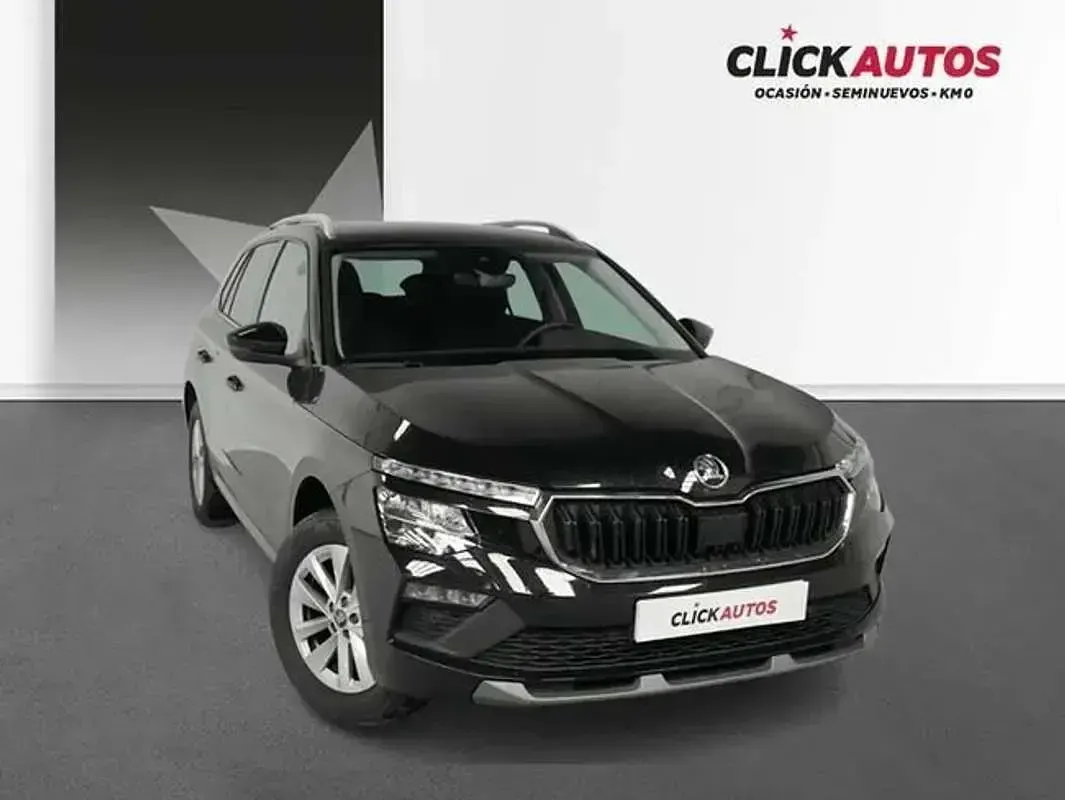 Usado Skoda Kamiq Selection 116 CV (85 kW) 2025 Negro SUV